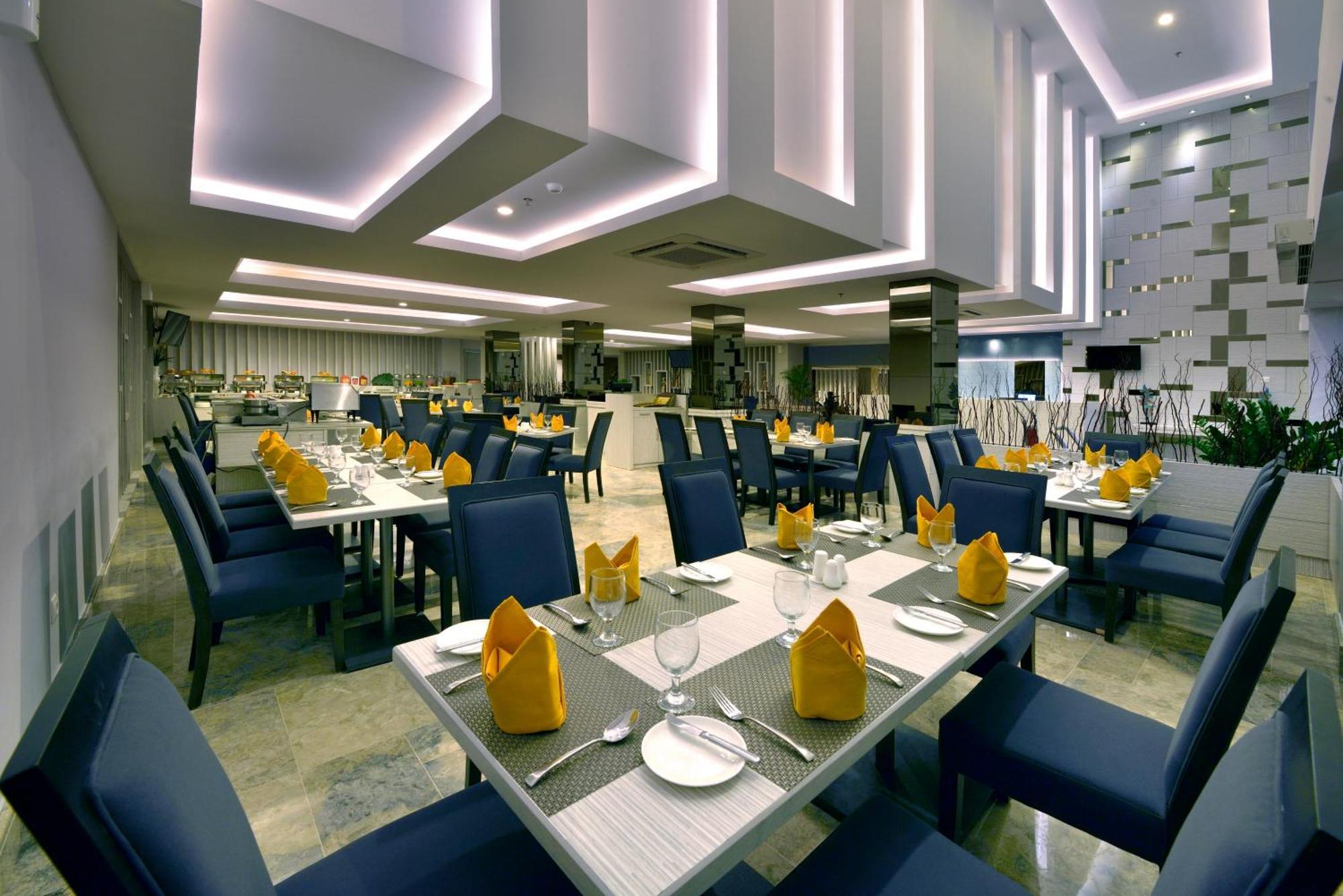 Tjokro Hotel Pekanbaru Exterior foto